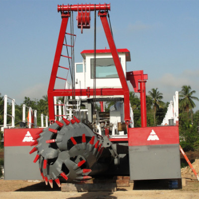 Mini Portable Small Dredger Cutter Head Dredging Machine 24liters/hour 12 inches