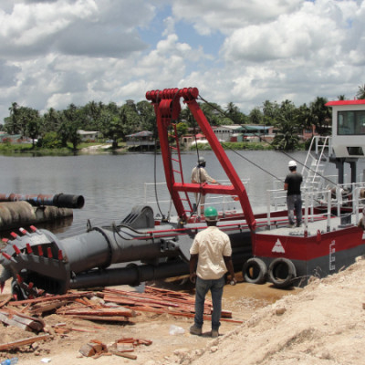Lake Cleaning Machine Small Dredger Cutter Suction Type 30kW 100M3/H Dredging Capacity