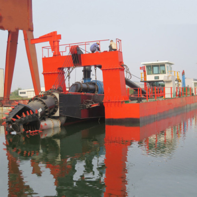 Depth 25m Sea Sand Suction Dredging Equipment Driven By Diesel Engine