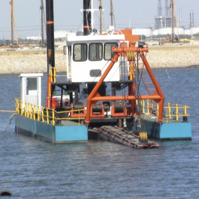 34m Pontoon Length Dredging Equipment For 4 Tons Deck Crane In Heavy Duty Applications