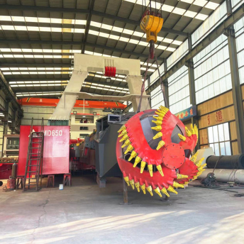 Sea Bed Desilting Cutter Sand Dredger Dredging In Salty Water / Lake