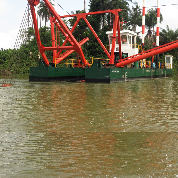 Middle Size River Sea Suction Cutter Head Dredger Equipment For Sand Dredging
