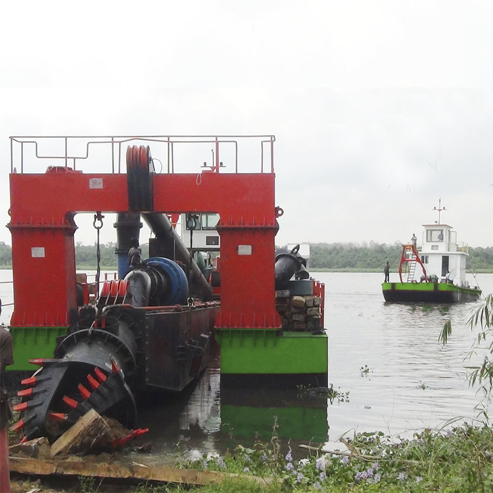 Over 25m Depth Sea Sand Cutterhead Suction Dredge Driven By Diesel Engine